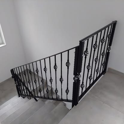 Kovana stubišna ograda